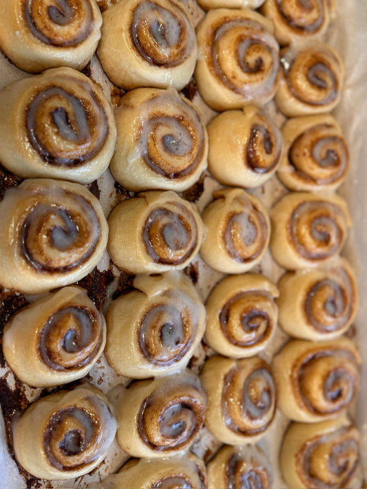 Cinnamon rolls small